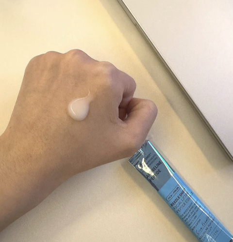 VT ������-�������� � ��������� � ����������� (� ����), Reedle Shot Facial Lifting Peptide Essence ���� 4