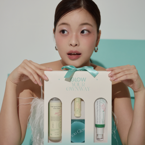[ ] AXIS-Y    -  , Glow Your Own Way Limited Edition Set  2