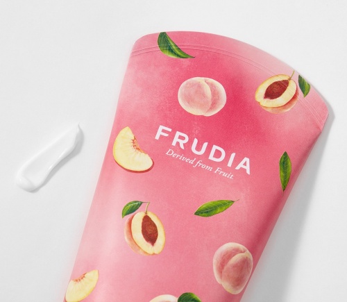 Frudia       My orchard peach body essence  3