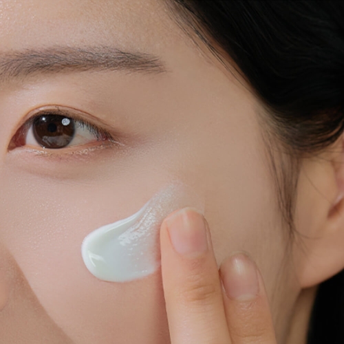 SKIN1004 ˸       , Madagascar Centella Hyalu-Cica Water-Fit Sun Serum SPF50+ PA++++  7