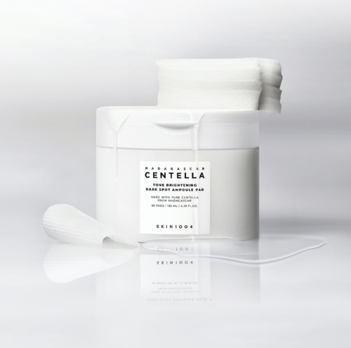SKIN1004 ����� ����� ������ ����������� � ����-����, 60 ��, Madagascar Centella Tone Brightening Dark Spot Ampoule Pad ���� 3