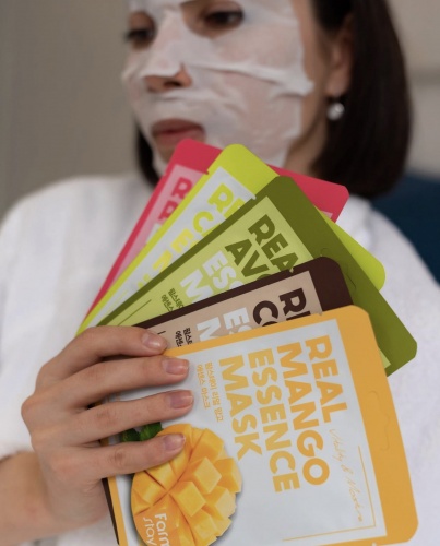 FarmStay Тканевая маска для лица с персиком  Real peach essence mask фото 3