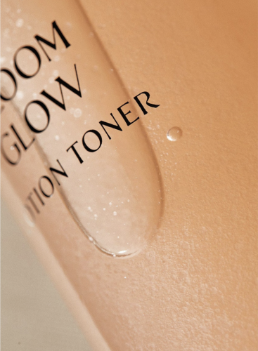 Koy ����������� ��������������� �����-������ � �������� ����-��, Bloom Glow Lotion Toner ���� 2