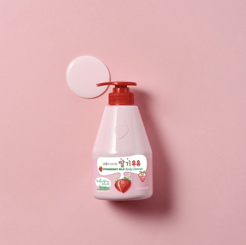 Kwailnara  -      Strawberry milk body cleanser vitalizing  4